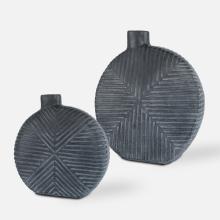  17114 - Viewpoint Aged Black Vases, Set/2